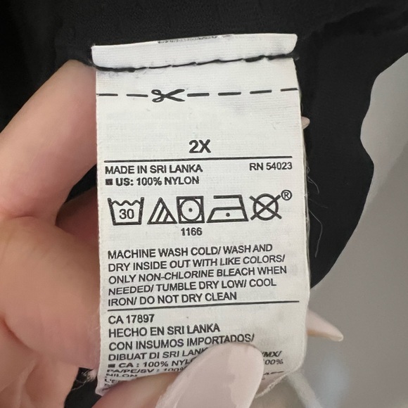 Old Navy Seamless Long Sleeve - Picture 7 of 7